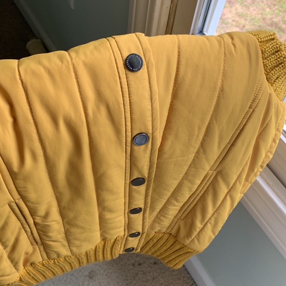 BCBGMaxAzria Quilted Yellow Button Up Vest - Picture 9 of 10